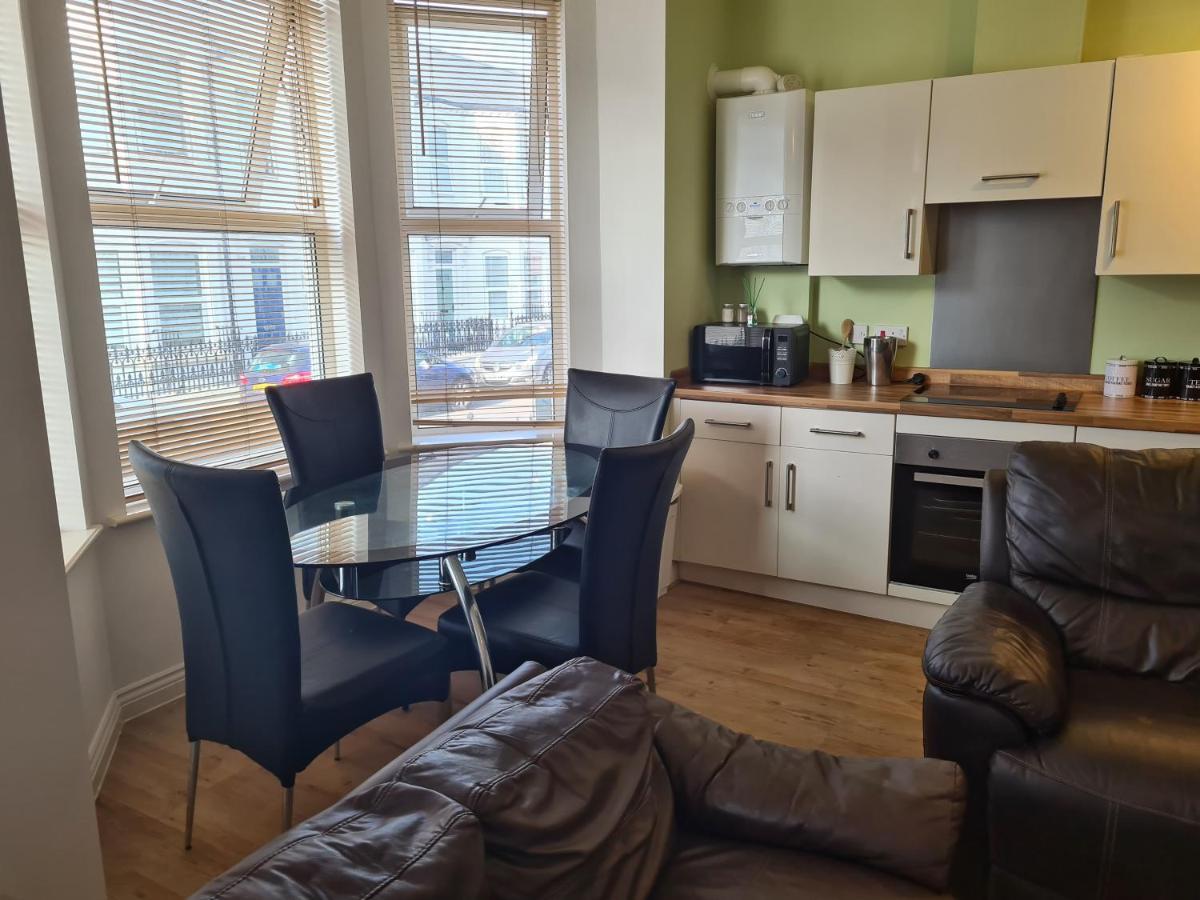 Yarmouth Apartments, Street Permit Parking, Close To Everything, Beach, Pier, Free Wifi Great Yarmouth Eksteriør billede